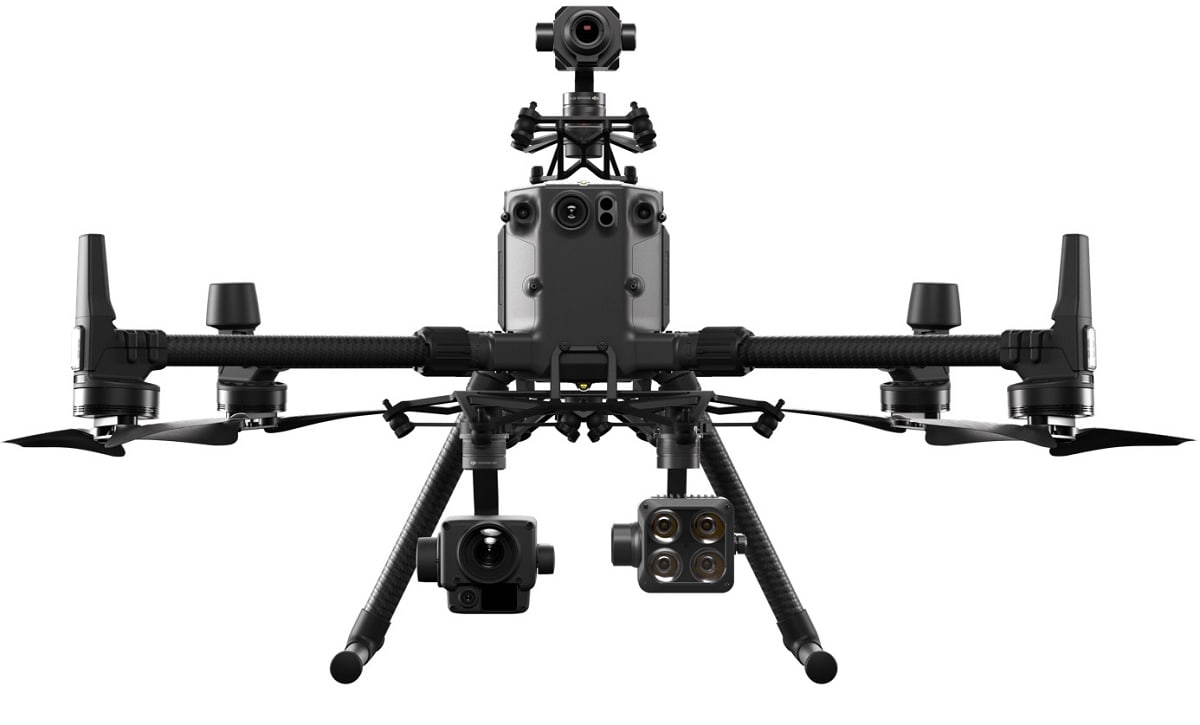 Одна камера вверху и две внизу